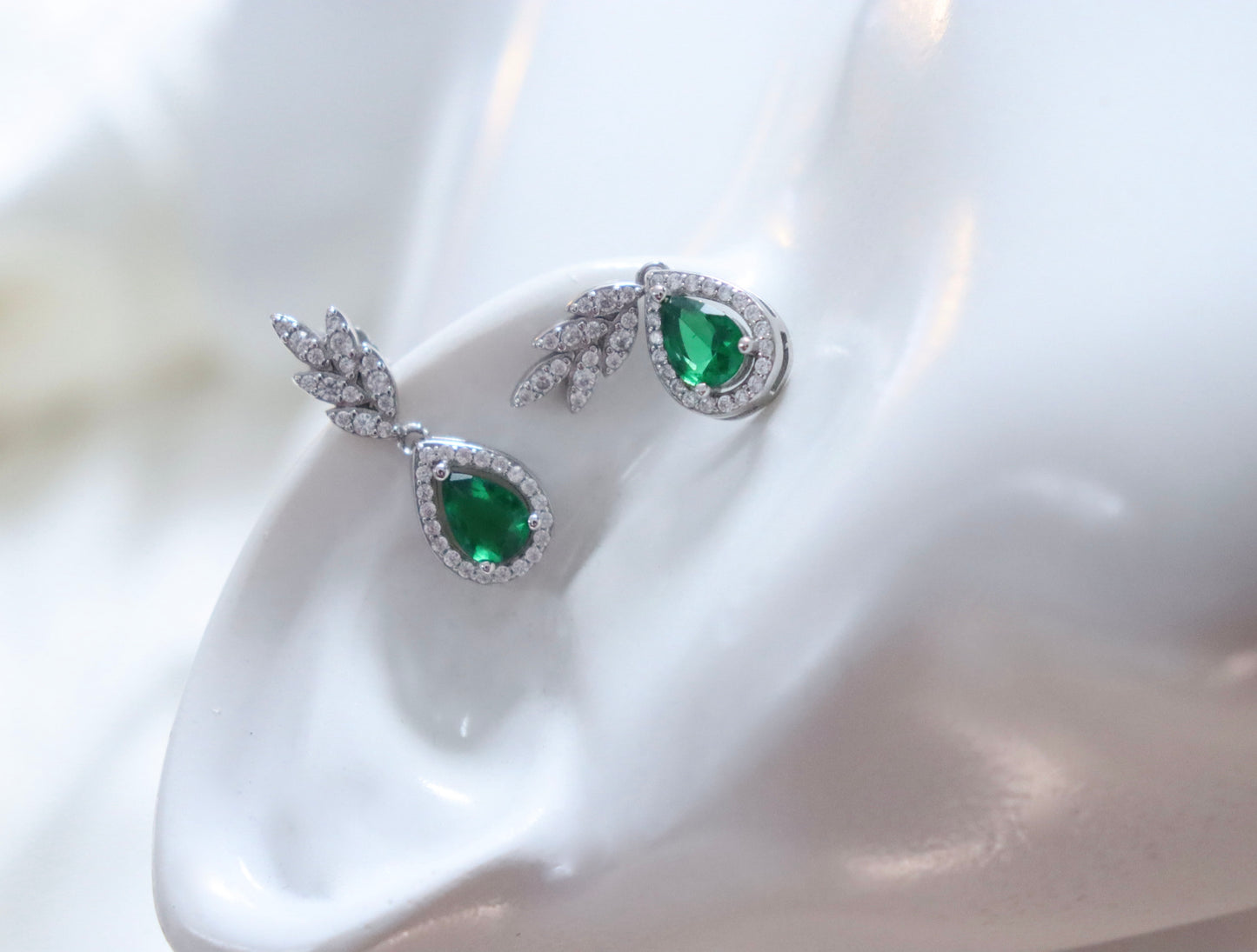 Sahar green earrings