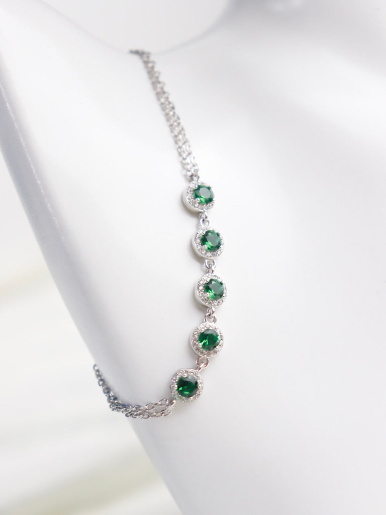 Handmade 925 sterling silver bracelet with a versatile design, ideal for any occasion and a thoughtful unisex gift, available for worldwide shipping. From BaiBan Jewelry emerald stones
